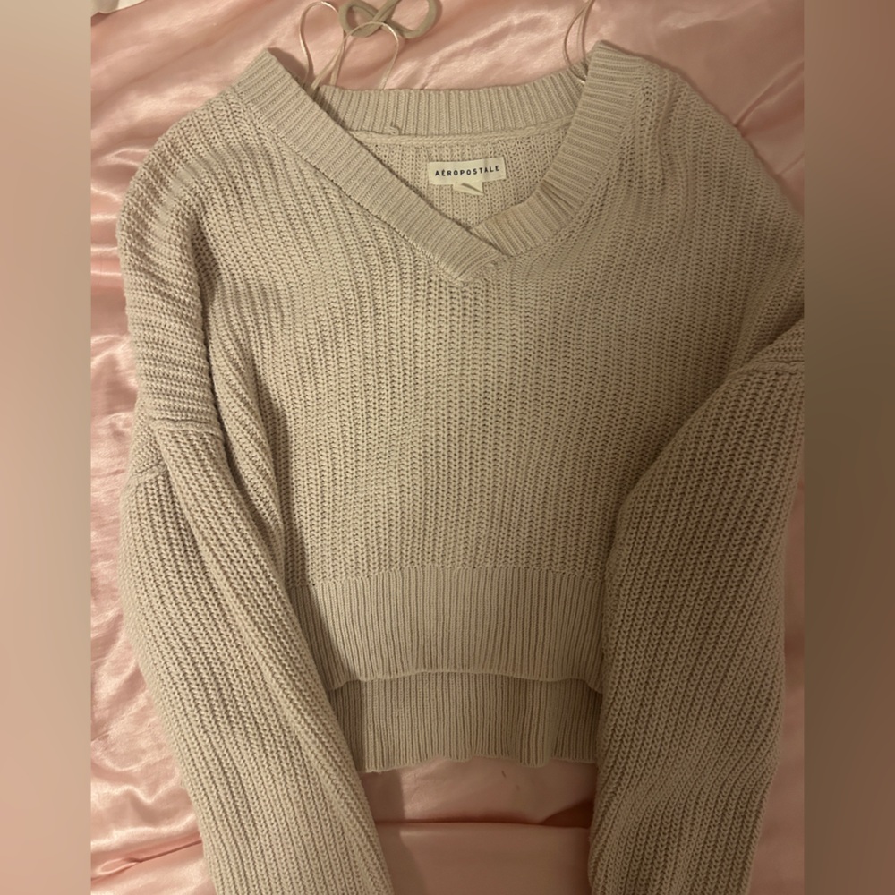 Aeropostale V-Neck Knit Sweater in Cream